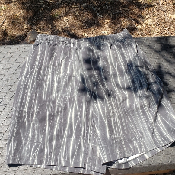 Lululemon men's shorts - Picture 3 of 3
